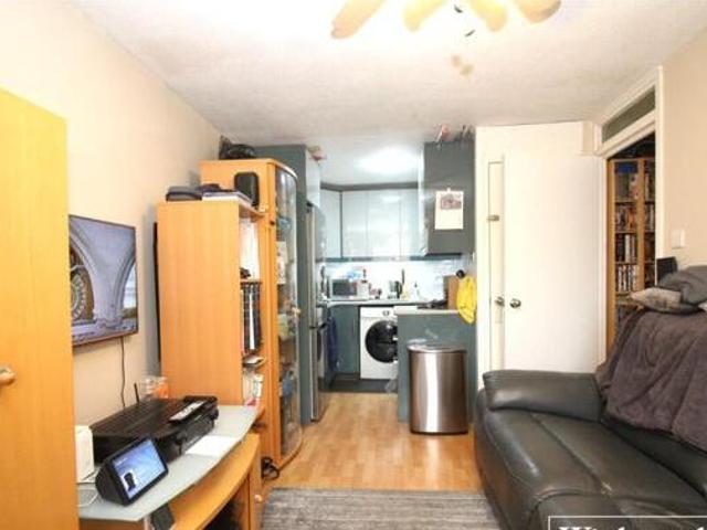 House for sale in Elstree and Borehamwood, Borehamwood