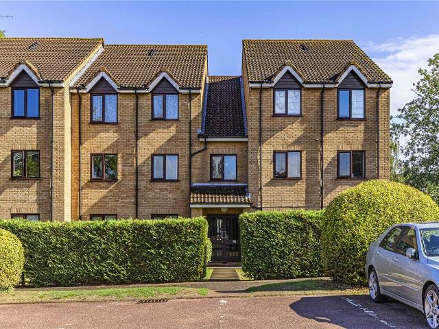 Apartment for rent in Elstree and Borehamwood, Borehamwood