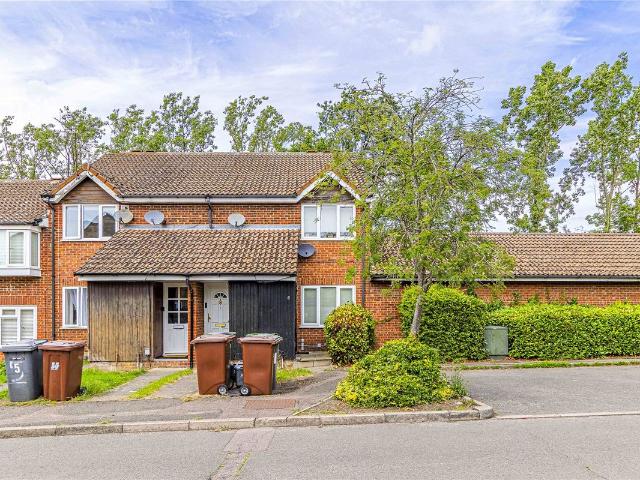 Apartment for rent in Elstree and Borehamwood, Borehamwood
