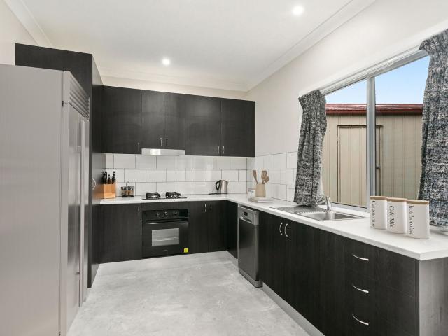 Granny Flat for rent in Wollongong West, New South Wales