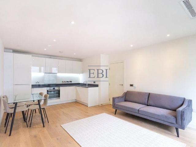Apartment for rent in Kingsbury, Greater London