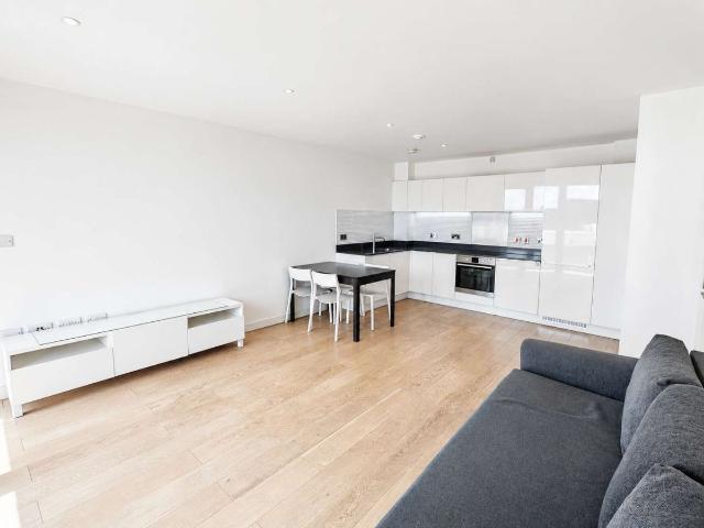 House for rent in Kingsbury, Greater London