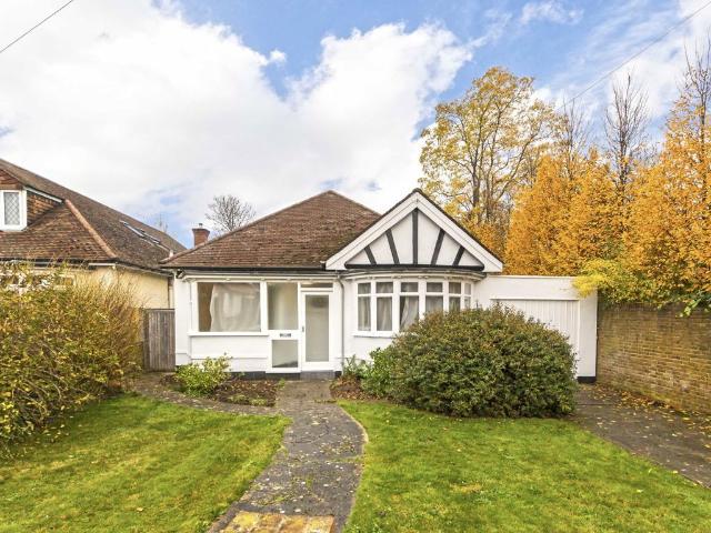 House for rent in Lower Halliford, Surrey
