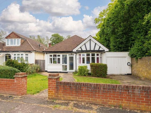 House for rent in Lower Halliford, Surrey