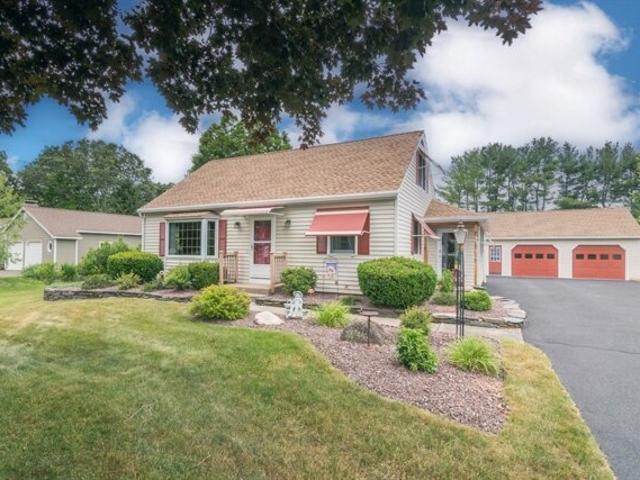 House for sale in Hampden, Massachusetts