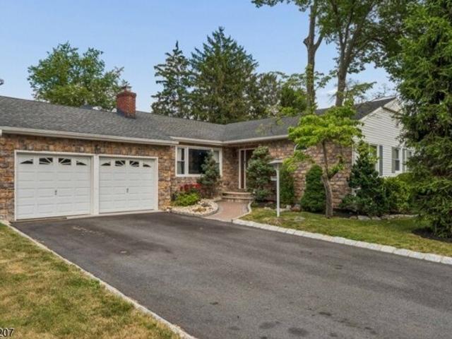 House for sale in Mountainside, New Jersey