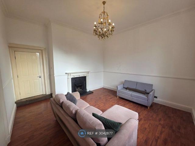 Apartment for rent in Calderstones