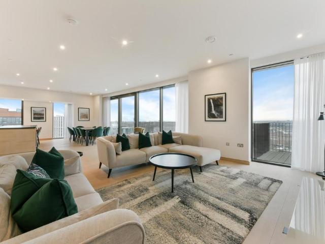 Apartment for rent in Nine Elms, Greater London