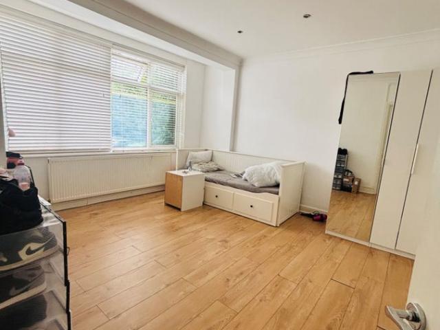 Studio for rent in London Borough of Croydon, Norbury