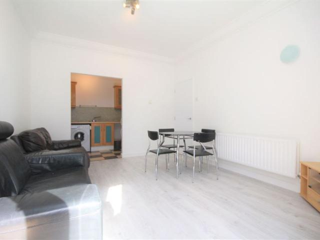 Apartment to rent in Bluebell, North Tipperary