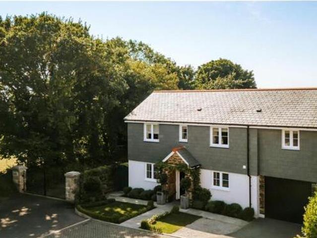 House for sale in Lamellion, Cornwall