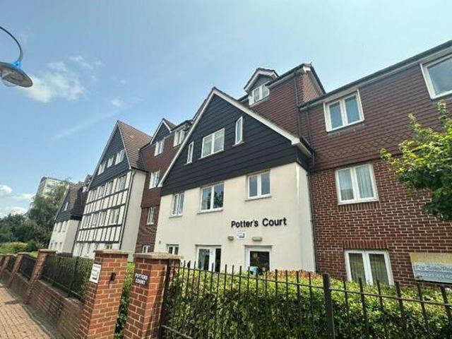 House for sale in Potters Bar