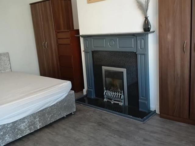 Room for rent in Moses Gate, Lee Bank