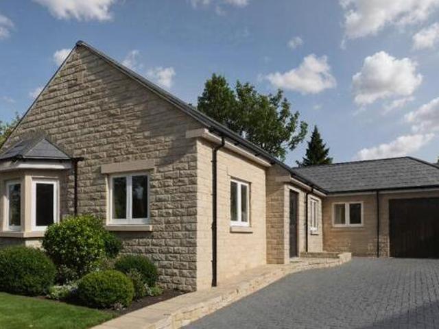 House for sale in Froggatt, East Midlands