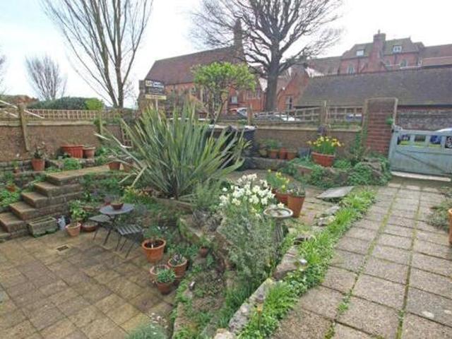 House for sale in Holywell, Eastbourne