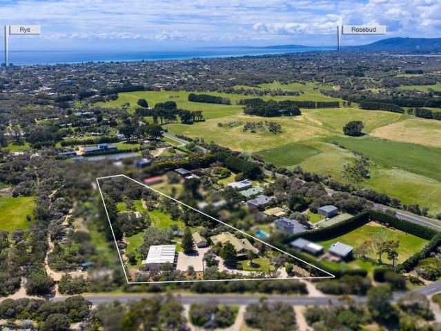 Cottage for sale in Camerons Creek, Victoria