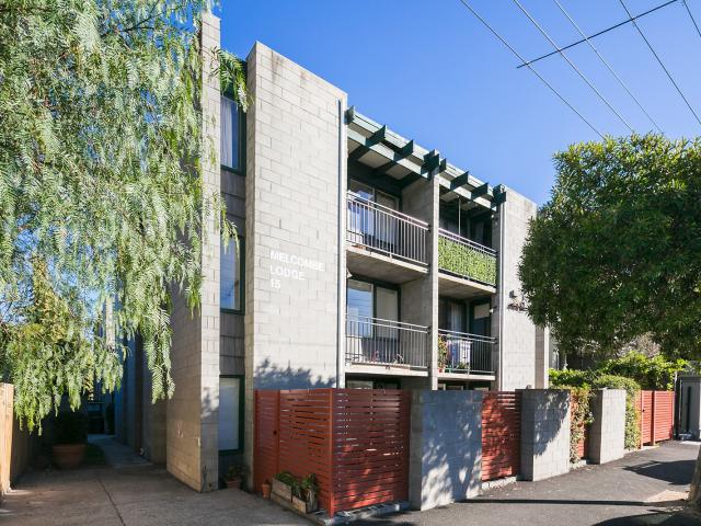 Apartment for rent in Clifton Hill