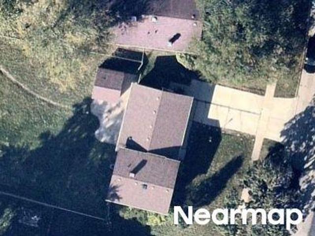 House for sale in Mchenry, Illinois