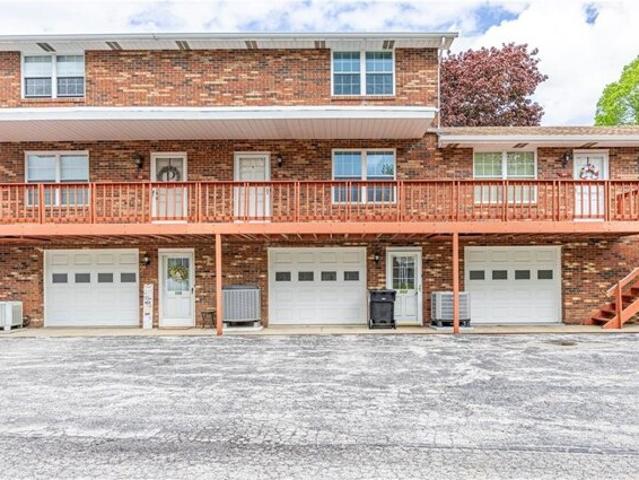 Condo for sale in Beaver Falls