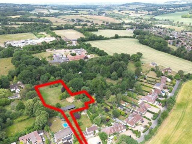 House for sale in Pouchen End, Hertfordshire