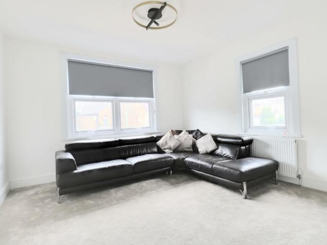Apartment for rent in New Town, Monks Orchard
