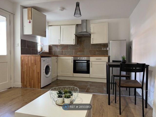 Apartment for rent in Aylestone Park, Old Wharf
