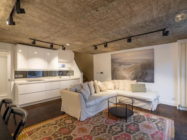 House for rent in Maida Hill, Greater London