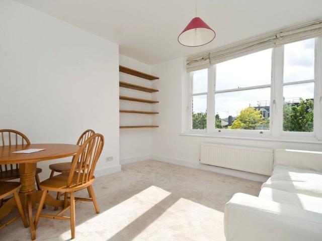 Apartment for rent in Dartmouth Park, Greater London