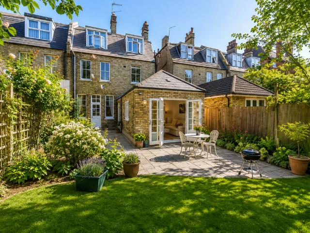 Apartment for rent in Mapesbury, Greater London