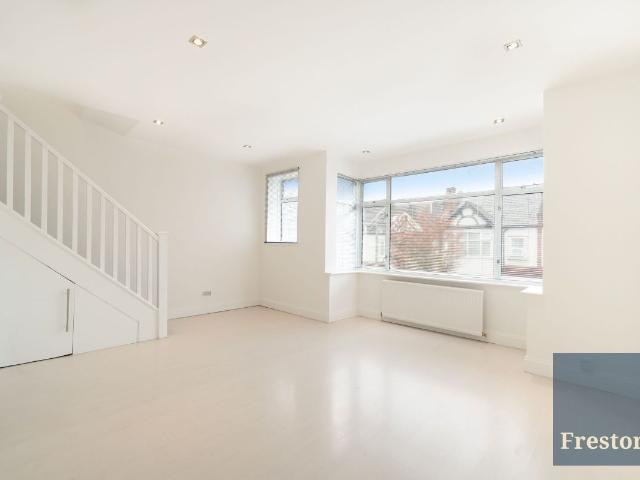 Apartment for rent in West Hendon, The Hyde