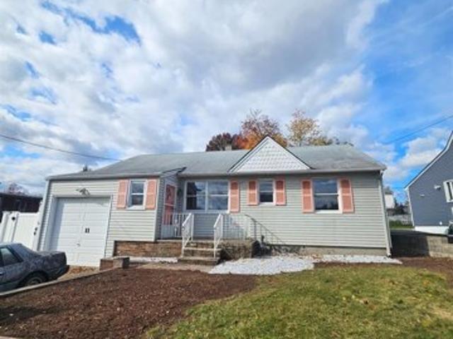 House for sale in Edison, New Jersey