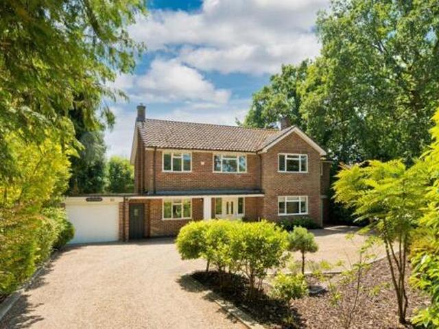 House for sale in West Byfleet, Woking