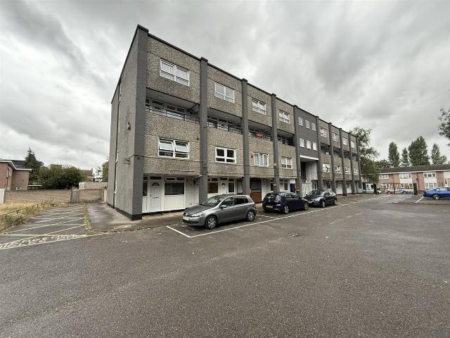 Apartment for rent in Slough