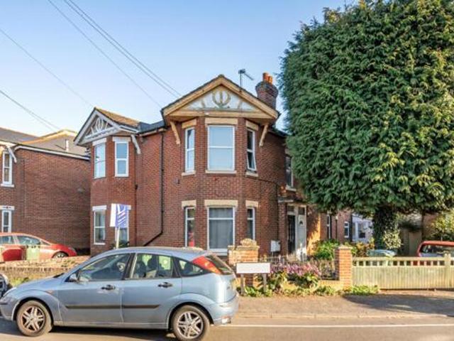 House for sale in Chilworth Old Village, Test Valley