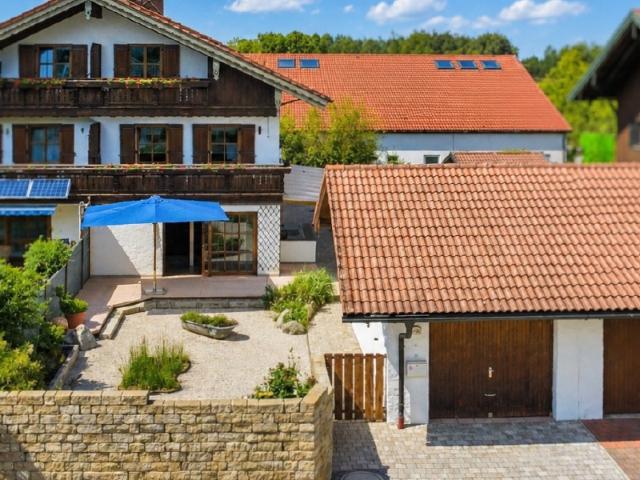 Doppelhaushälfte kaufen in Bernau, Bayern