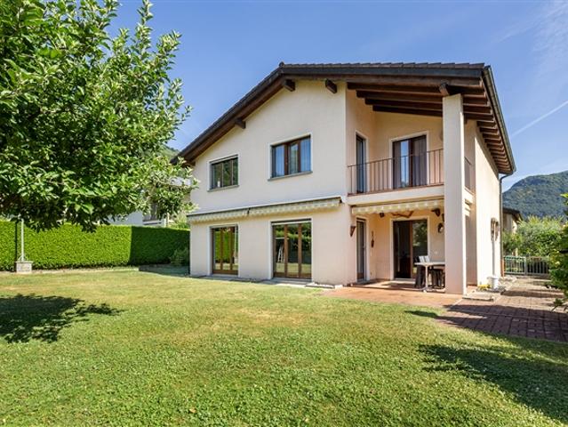 Einfamilienhaus kaufen in Taverne, Tessin