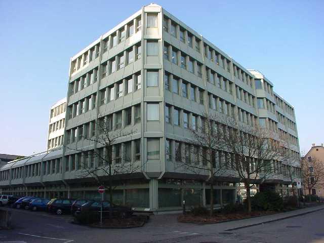 Garage mieten in Einigen, Zürich