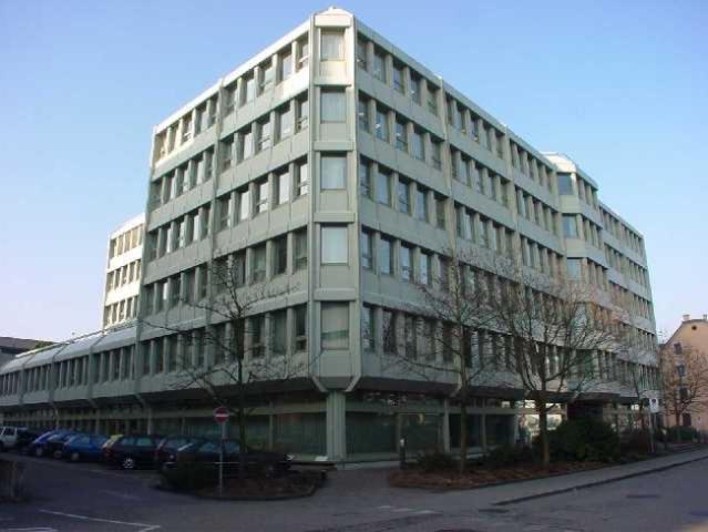Garage mieten in Einigen, Zürich