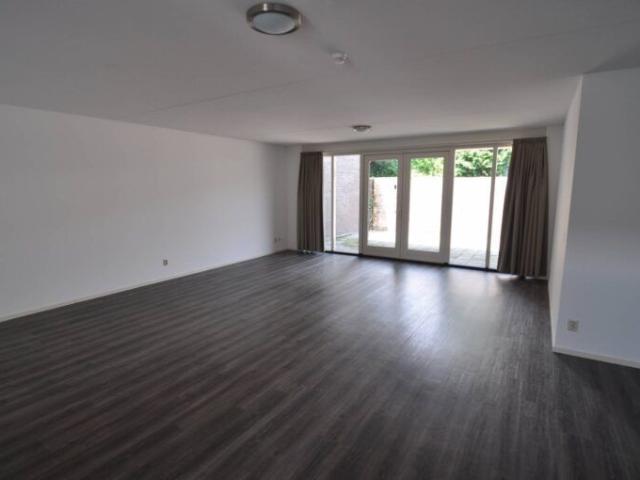 Appartement te huur in Waalre, Noord Brabant
