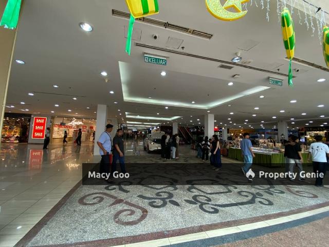 Shop for rent in Malaka