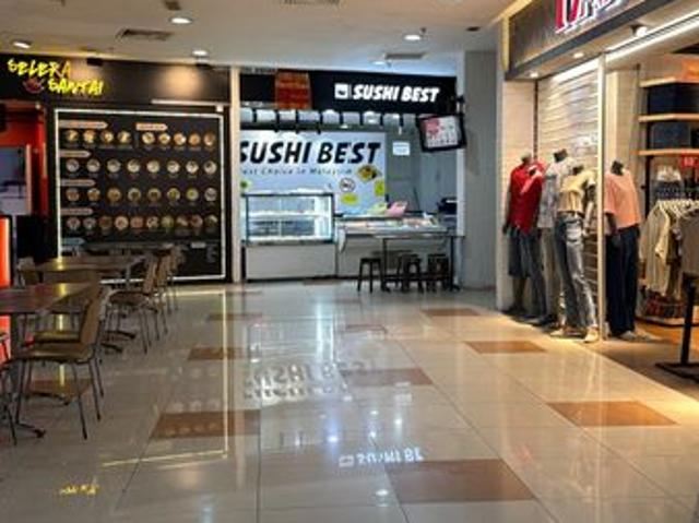 Shop for rent in Malaka