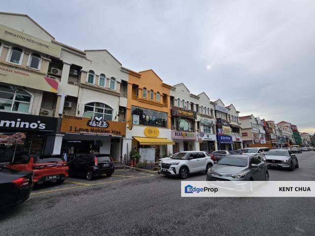Shop for rent in Petaling, Damansara Damai