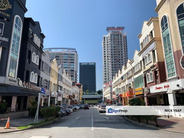 Shop for rent in Petaling, Damansara Damai