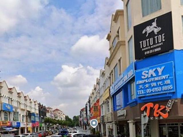 Shop for rent in Petaling, Damansara Damai