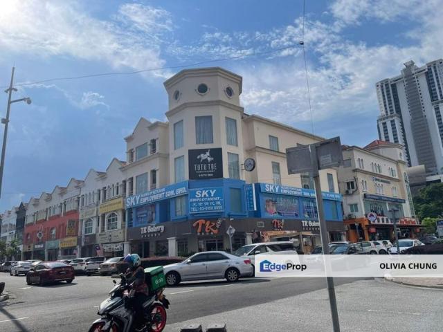 Shop for rent in Petaling, Damansara Damai