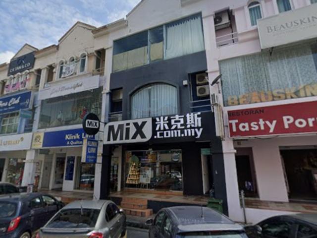 Shop for rent in Petaling, Damansara Damai