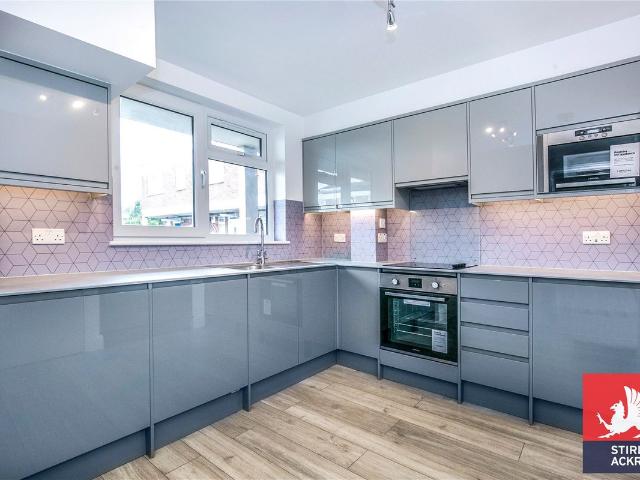 Apartment for rent in Clapton Park, Greater London