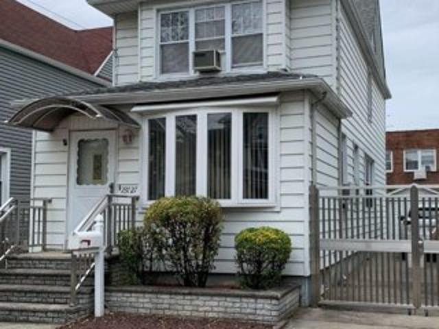 House for sale in Bellerose