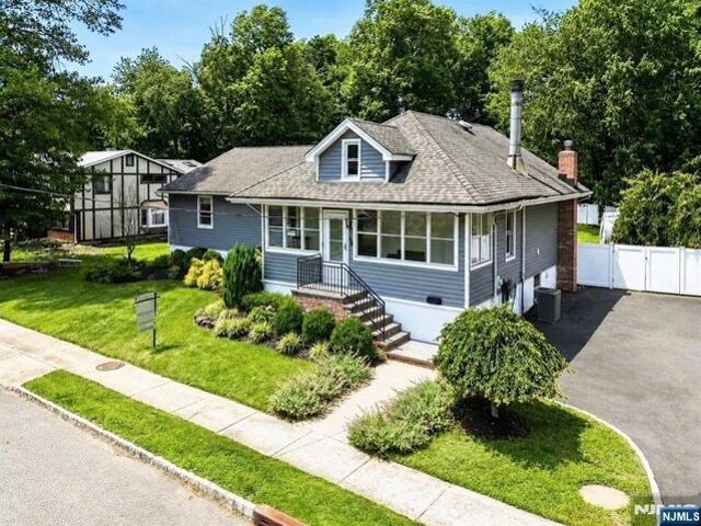 House for sale in Roseland, New Jersey