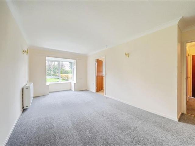 Apartment for rent in Cross In Hand, East Sussex